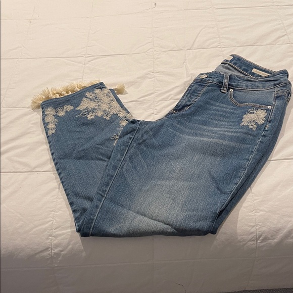 Vintage America Blue Jeans with Cream Lace Trim - Picture 4 of 8